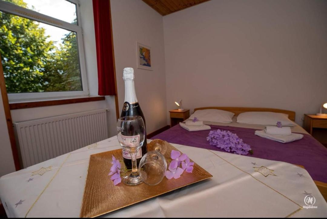 Fuzinarska Kuca Hotel Fužine Buitenkant foto